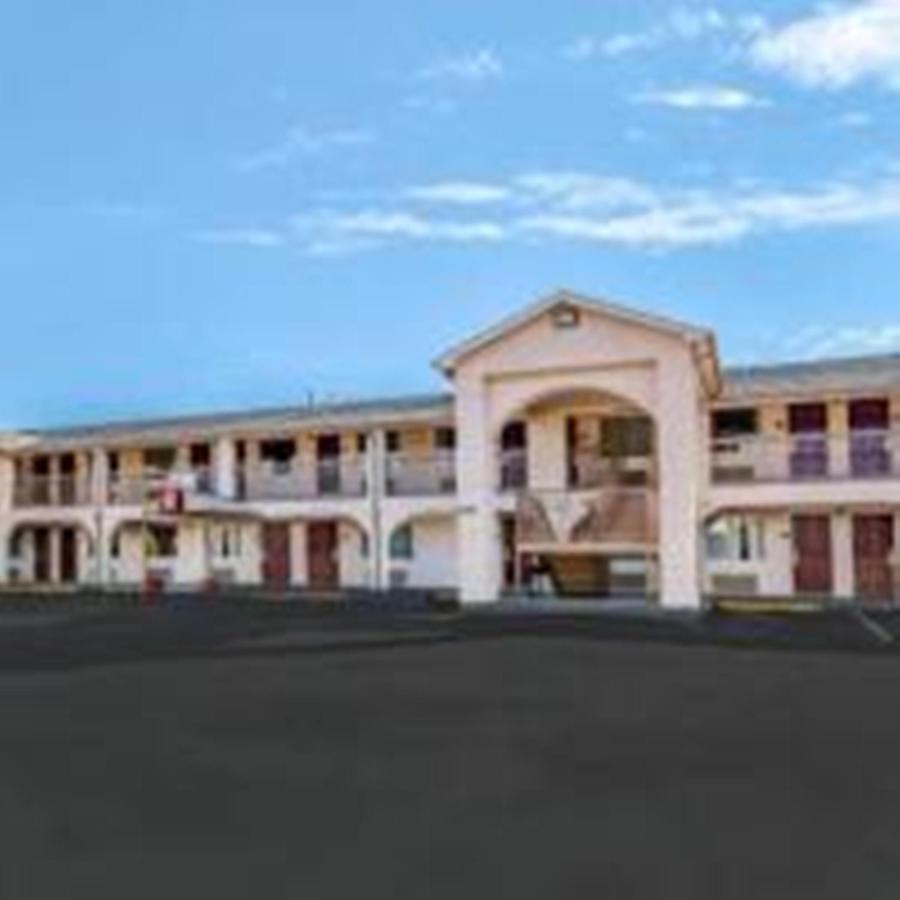 American Inn كورسيكانا المظهر الخارجي الصورة